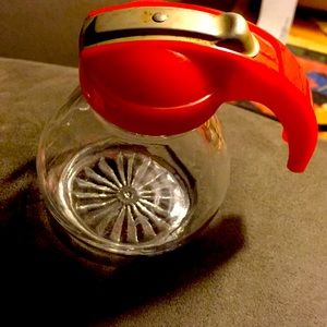 Vintage syrup dispenser in great shape!
